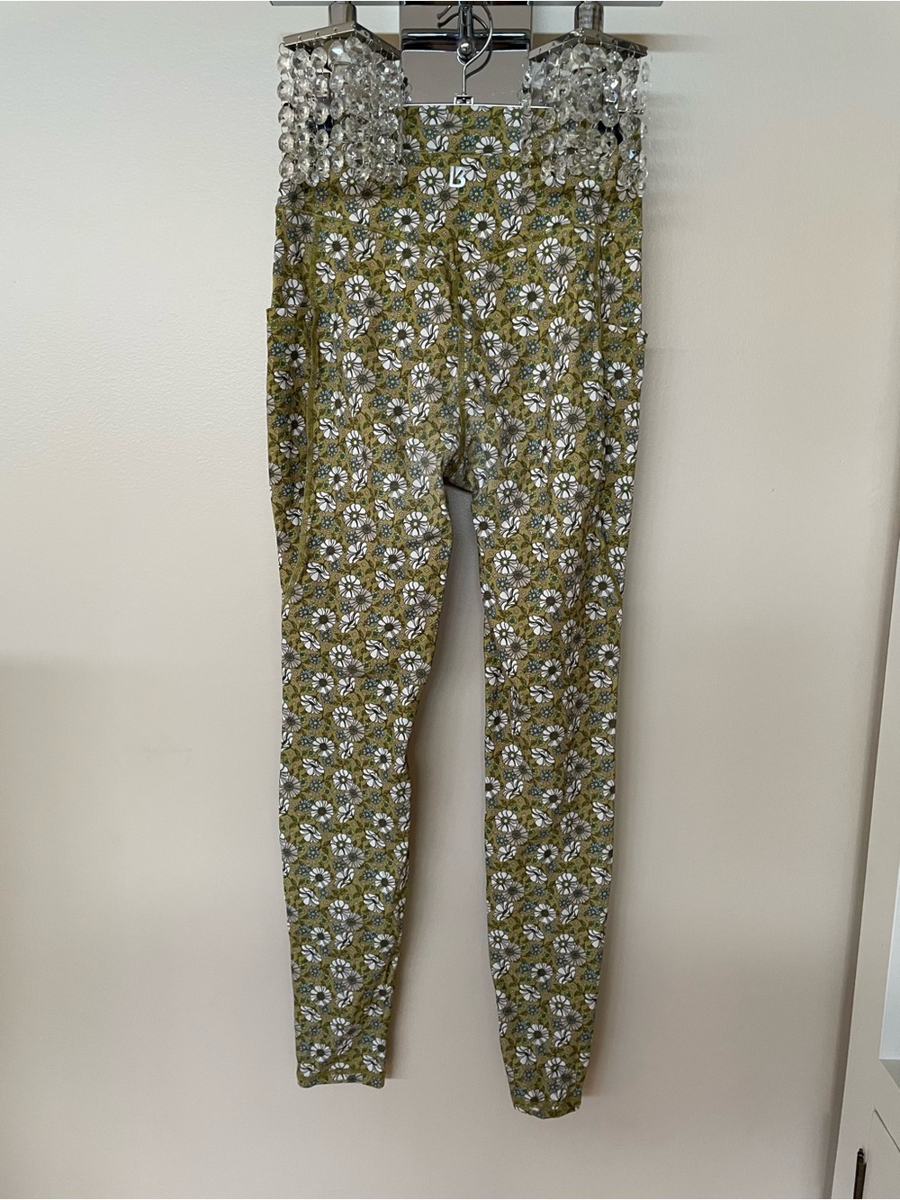 BuffBunny Rosa flower pocket leggings